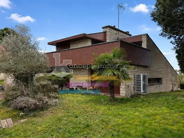 Maison d'architecte 195m² - 7 pièces