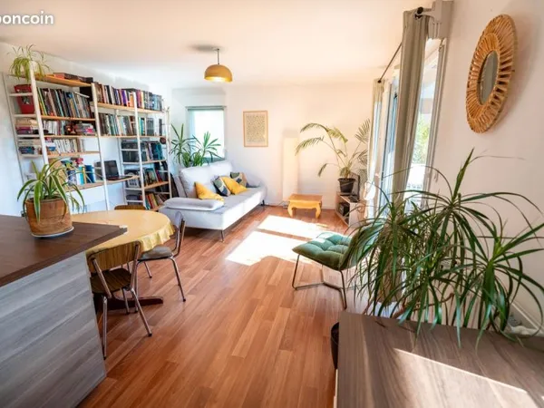 Appartement T4 avec terrasse et double parking à Vezin-le-Coquet