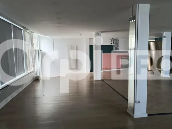 Bureaux 189 m²