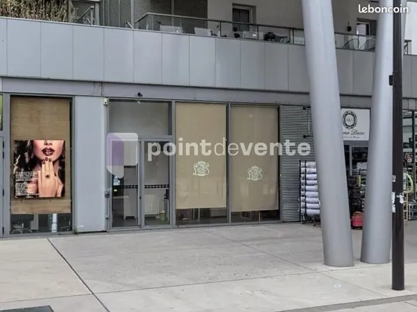 Local commercial 70 m²