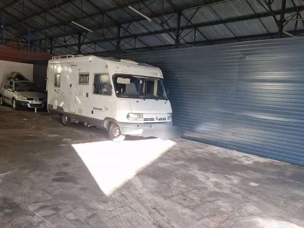 Location emplacement camping car