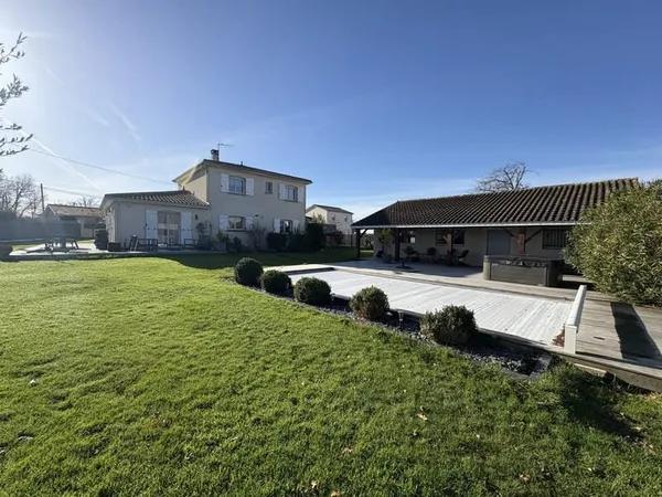 Maison/villa 8 pièces