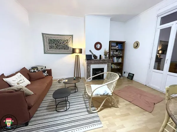 T3 avec Terrasse immeuble en pierre Nansouty