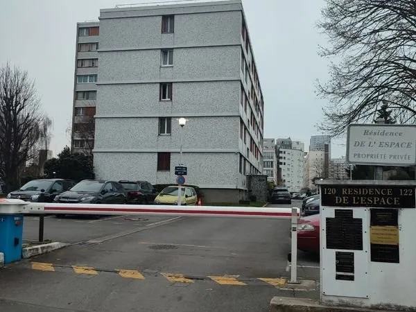 Place de parking T9 Camille Groult