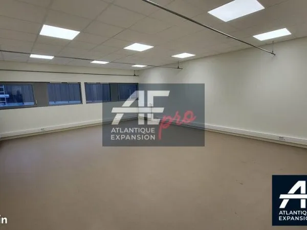 BUREAUX 43 m² SAINT NAZAIRE