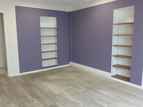 Bureau 4 pièces 56 m²