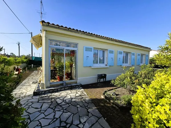 Maison Vente Montendre 4p 90m² 185000€