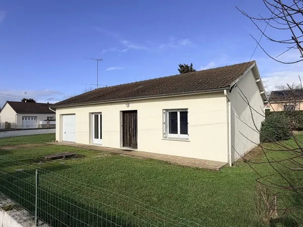 MAISON DE PLAIN-PIED 87m2 / 3 chbs + garage