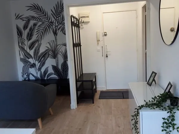 F2 meublé rénové 40m² - Centre Le Mée-sur-Seine - Proche Melun - 26 min Paris Gare de Lyon - 890 CC