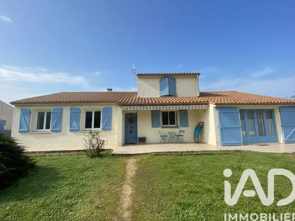 Maison 9 pièces 140 m²