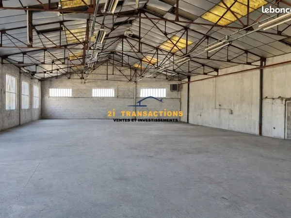 Local 575 m² Feurs