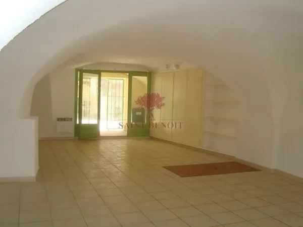 Studio 1 pièce 76 m²