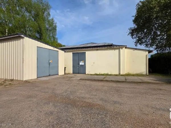 Local commercial 200 m²