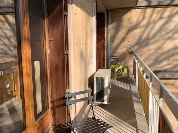 CHAMBRE meublée dans appartement équipé (3 chambres au total)