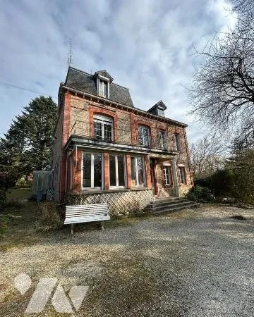 Maison 10 pièces 242 m²