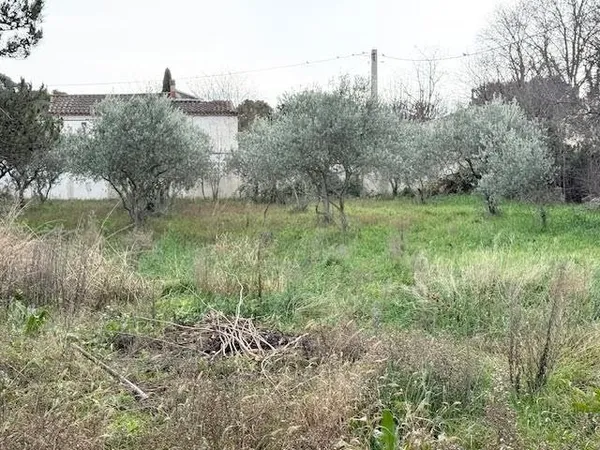 Terrain à bâtir 1147 m²