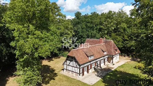 Maison 7 pièces 256 m²