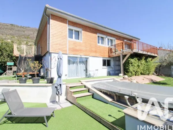 Maison 8 pièces 160 m²
