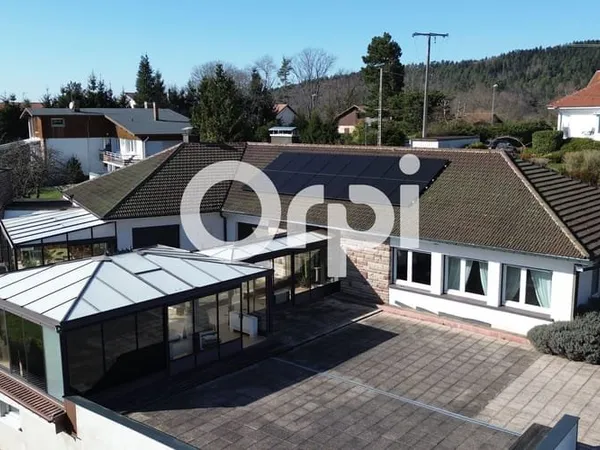 Maison 7 pièces 247 m²
