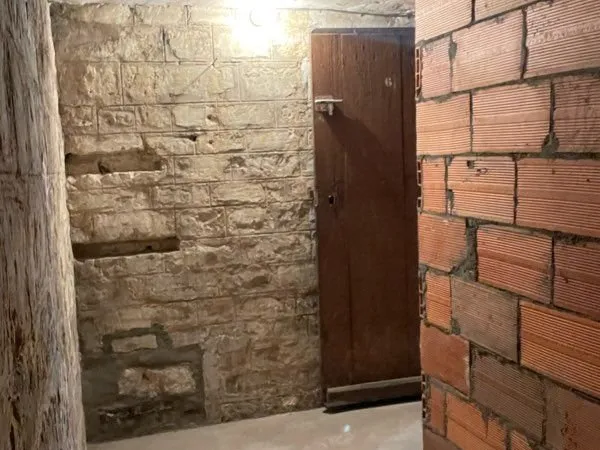 Cave saine 4,35m2 pour location