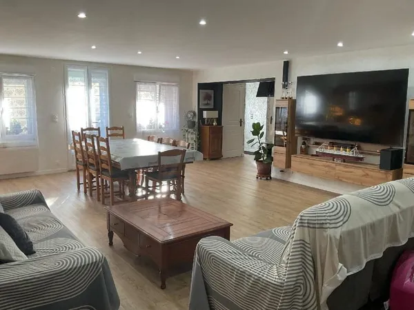 Maison Vente Le Gué-d'Alleré 8p 162m² 250000€