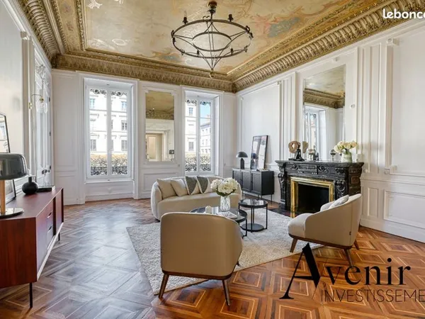 Appartement 7 pièces 165 m²