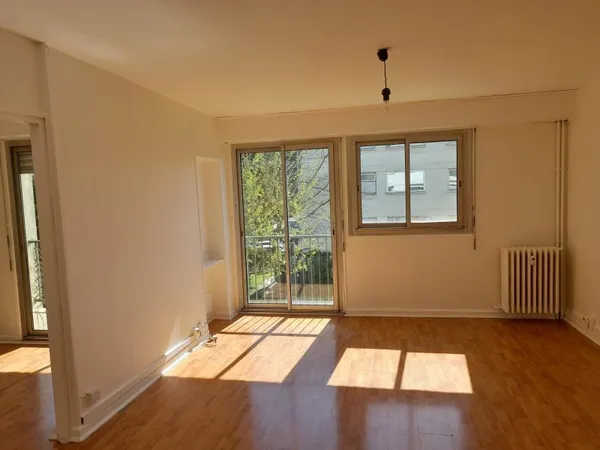 APPARTEMENT T4 DE 74.26 m2 BON ETAT A TALENCE