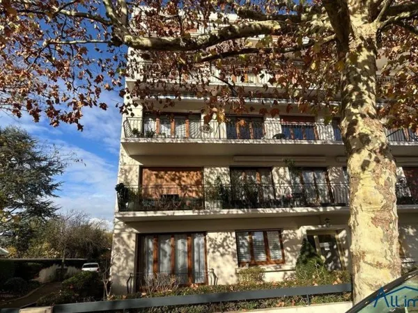 Local d'activité 69 m²