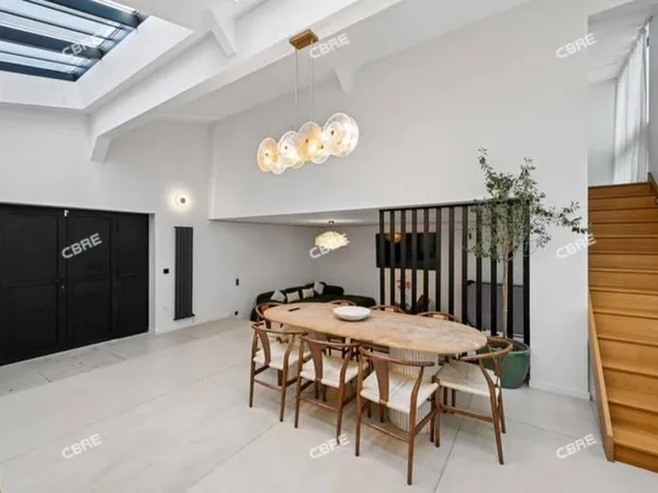 Local 128 m²