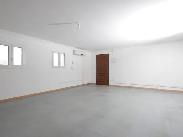 Aigues-Mortes bureaux à vendre