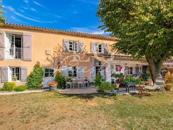 Maison 5 pièces 161 m²