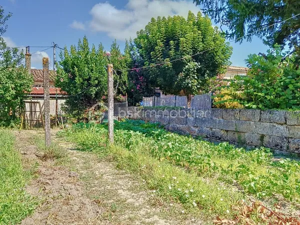 Terrain 332 m²