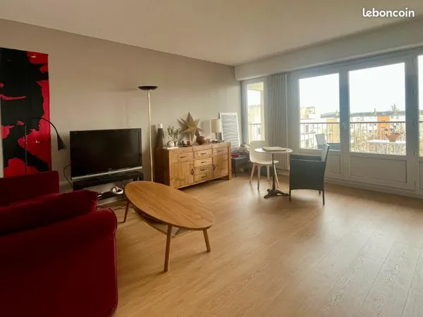 ANGERS - Rue Louis Gain - T2 68 m2 - Parking couvert - DPE C - 5e étage