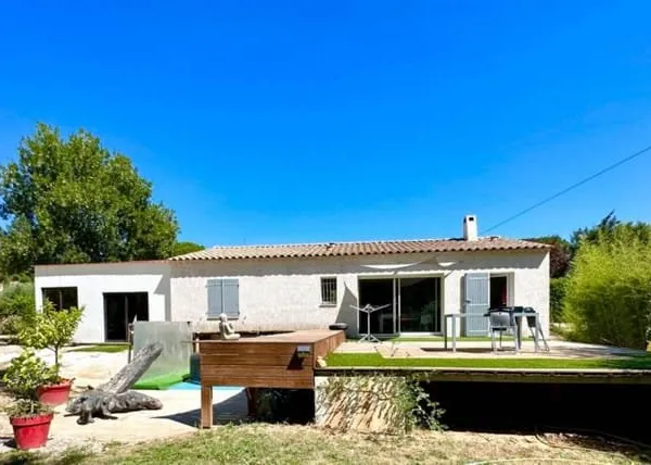 Maison de plain-pied 4 pièces 98 m²