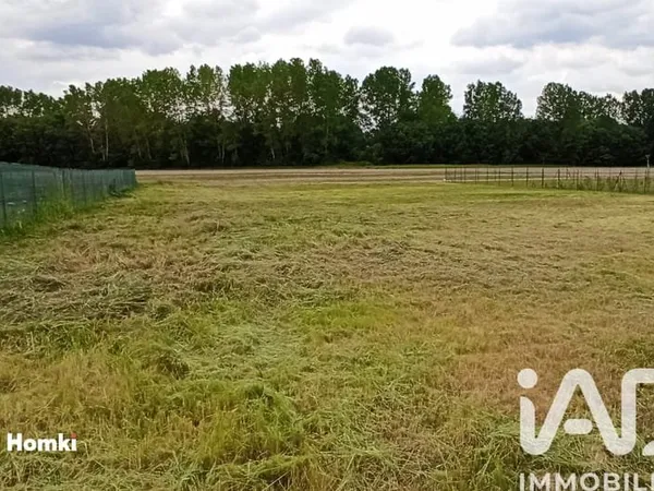 Terrain 1301 m²