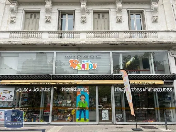 Local commercial 161 m²