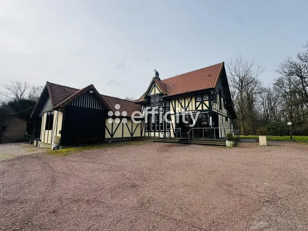Maison 9 pièces 270 m²