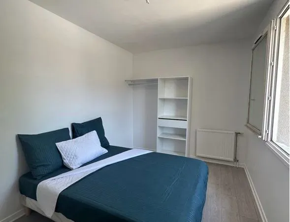 Coloc Filles Ch équipée haut de gamme+Smart Tv+wifi+bureau