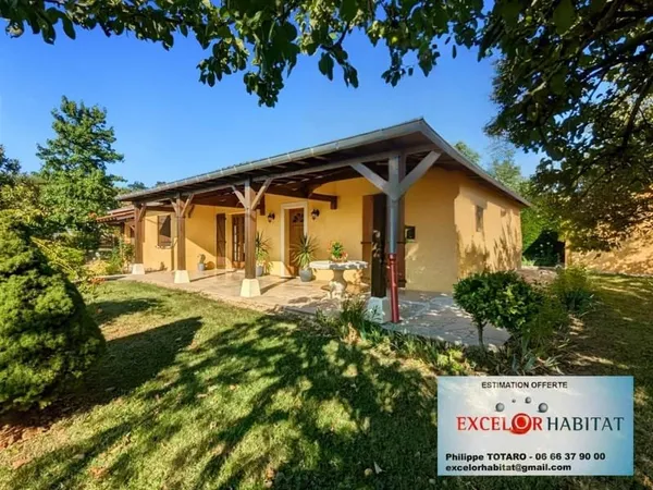 VILLA DE PLAIN PIEDS 3 chambres 2 garages Jardin 700 m² Terrasse