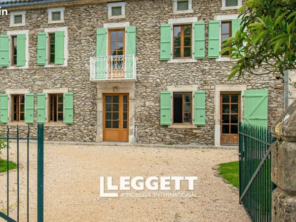 Maison 5 pièces 237 m²