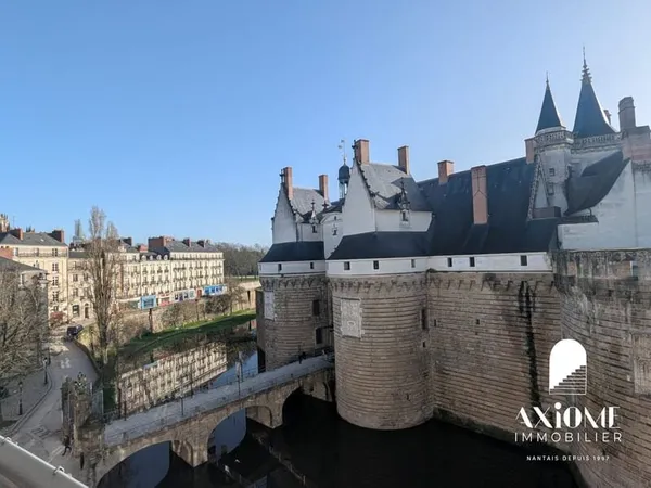 Appartement type 2 vue CHATEAU