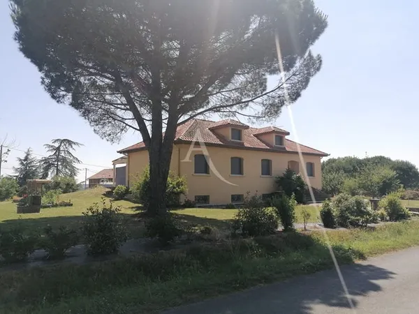 Maison 15 pièces 189 m²