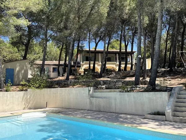 Maison Ventabren 10 pièce(s) 256 m2