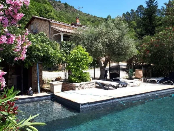 Maison de luxe 10 pièces 155 m²