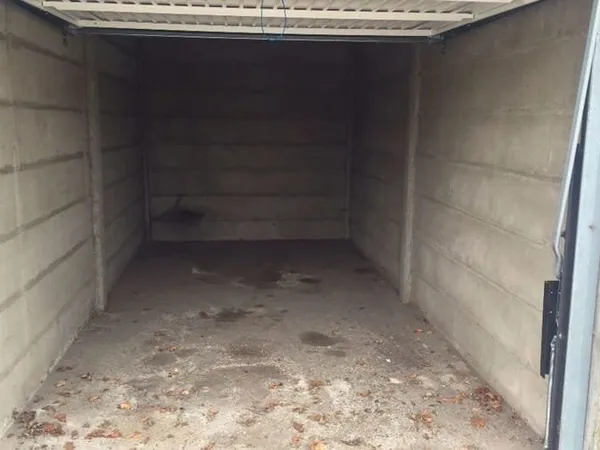 Parking 12 m²