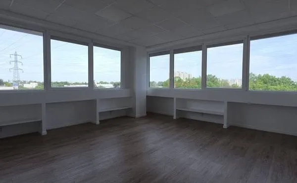 Bureaux 56 m²