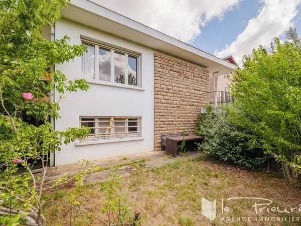 Maison 10 pièces 178 m²