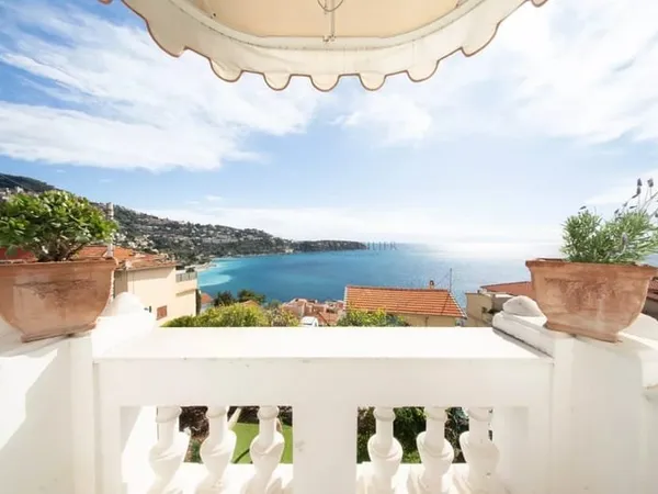 VILLA DE PRESTIGE - ROQUEBRUNE CAP MARTIN