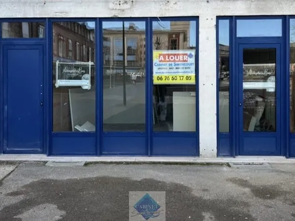 LOCAL COMMERCIAL EMPLACEMENT No1