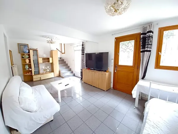 Maison Ivry Sur Seine avec jardin terrasse et cave - 206 m² de terrain - 118m² habitable
